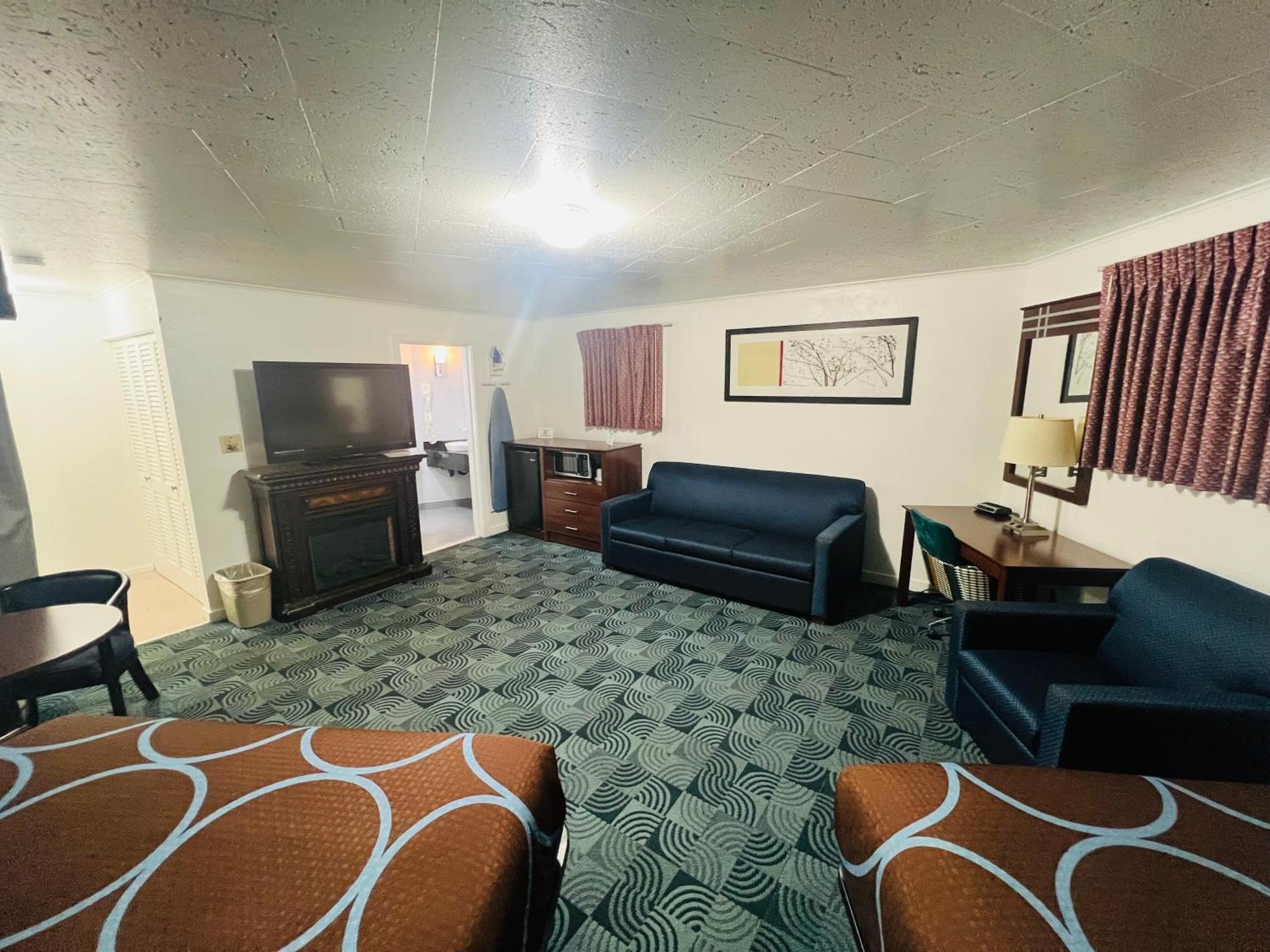 Berkshire Inn ピッツフィールド エクステリア 写真